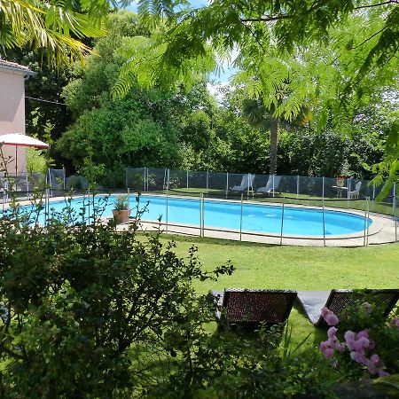 Chambres D'Hotes Au Val Dormant Realville Екстер'єр фото