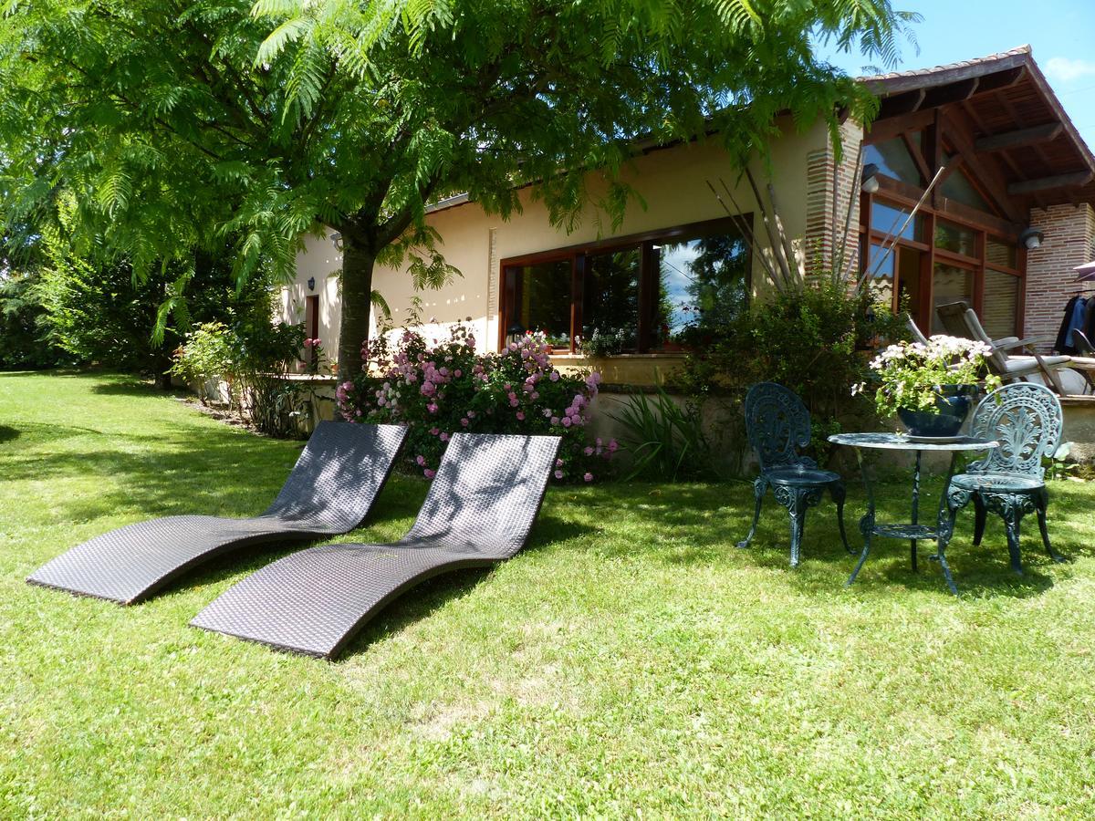 Chambres D'Hotes Au Val Dormant Realville Екстер'єр фото