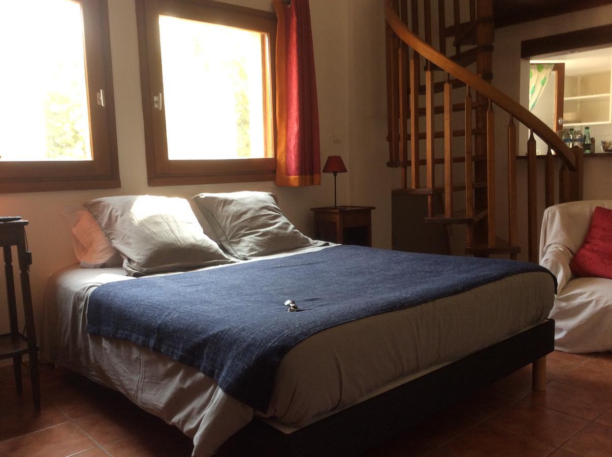 Chambres D'Hotes Au Val Dormant Realville Екстер'єр фото